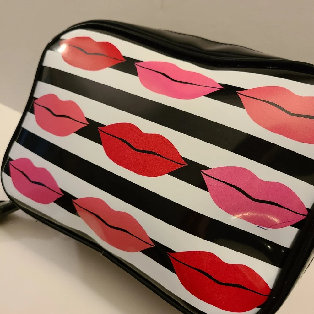 Macy's Bag+Red Door.33oz Elizabeth Arden